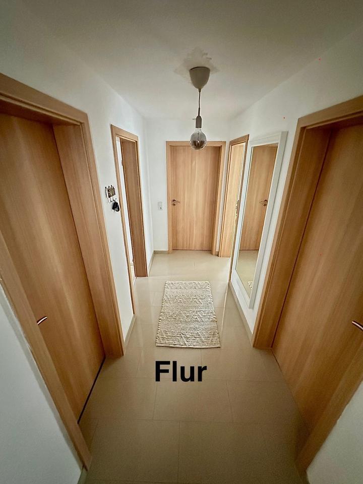 Schöne helle 3 Z.Whg m. Balkon + Garage frei 1.11.2025 zimmer