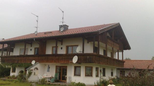 Tittmoning Kirchheim: 4 Zimmerwohnung ab 01.04.26 zu vermieten 4 zimmer