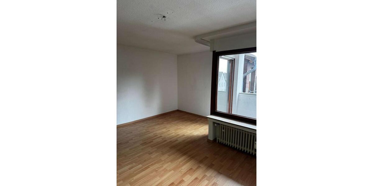 Dachgeschoßwohnung Bad Pyrmont - 2 Zimmer, 45 m&sup2;, 350&euro; | Angebot:25867219