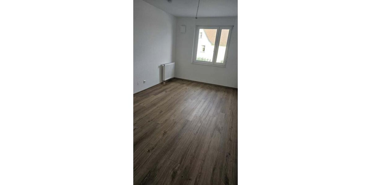 Reihenhaus Oberndorf am Neckar - 4 Zimmer, 132 m&sup2;, 1.450&euro; | Angebot:23688676