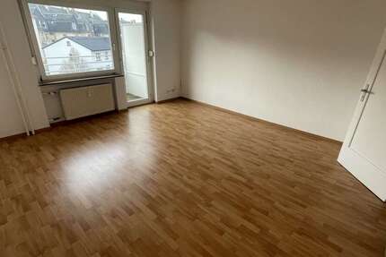 Wohnung zum Mieten in Frankfurt am Main 1.200 € 73 m² 3 zimmer