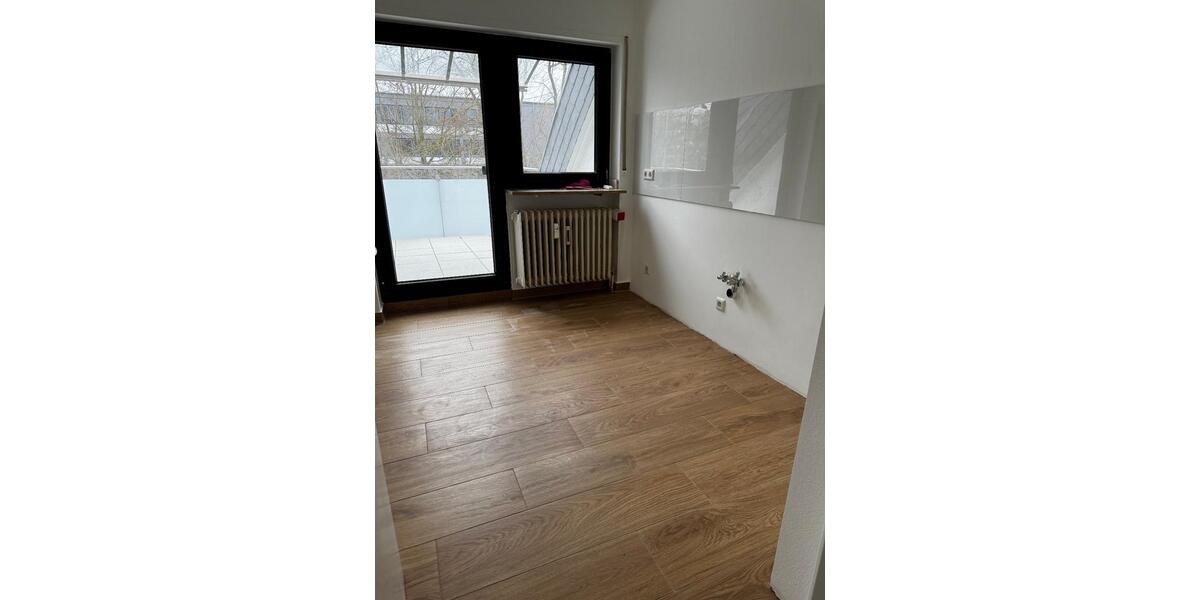 Dachgeschoßwohnung Darmstadt Bessungen - 4 Zimmer, 110 m&sup2;, 1.700&euro; | Angebot:24827367
