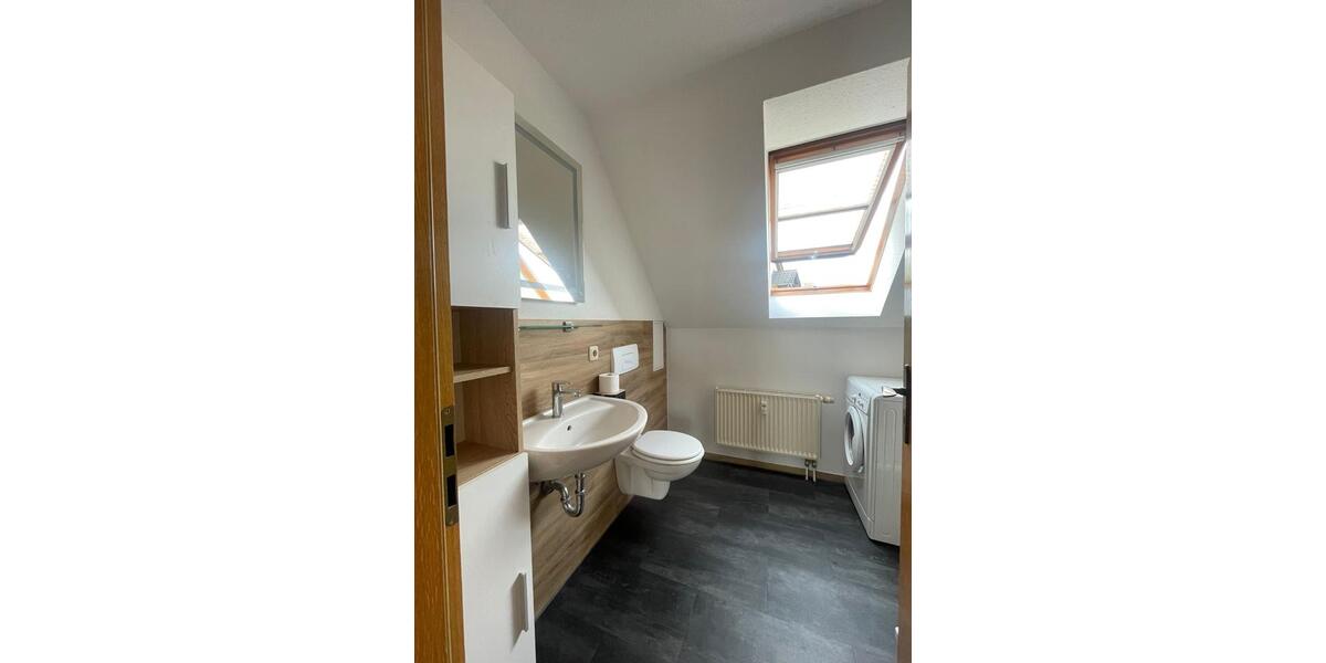 Etagenwohnung Gornsdorf - 2 Zimmer, 83 m&sup2;, 410&euro; | Angebot:26232888
