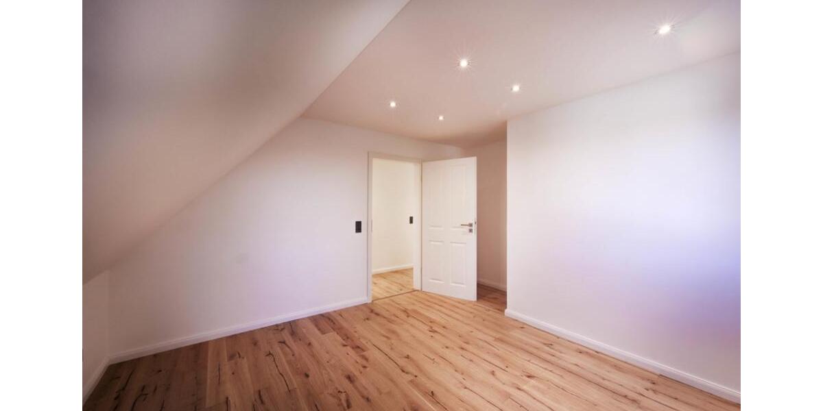Maisonettenwohnung Augsburg Haunstetten-Siebenbrunn - 5 Zimmer, 132 m&sup2;, 2.190&euro; | Angebot:24745240