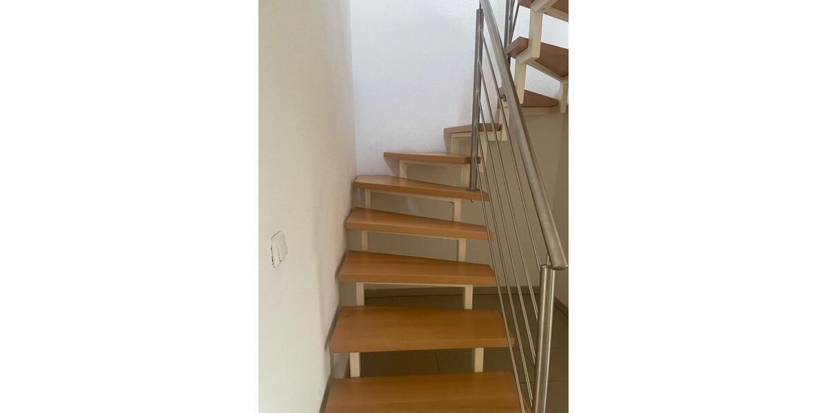 Etagenwohnung Lehrte - 4 Zimmer, 95 m&sup2;, 1.100&euro; | Angebot:24652111