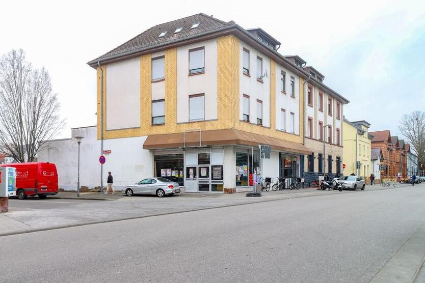 Diese vielseitig nutzbare Gewerbefläche bietet Ihnen alles, was Sie für Ihren Erfolg brauchen!