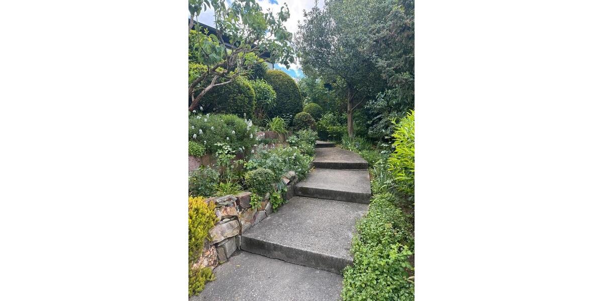 Maisonettenwohnung Wiesbaden Schierstein - 3.5 Zimmer, 136 m&sup2;, 1.500&euro; | Angebot:26639046