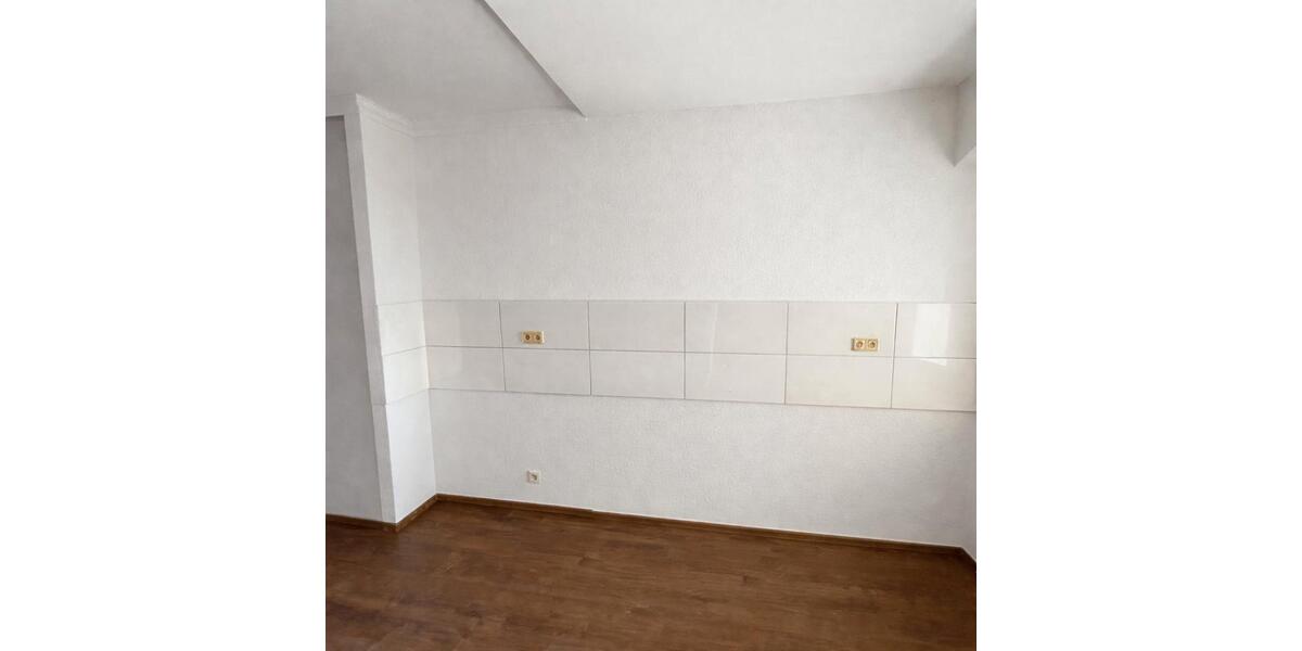 Etagenwohnung Bitterfeld-Wolfen Bitterfeld - 2 Zimmer, 57 m&sup2;, 350&euro; | Angebot:26629871