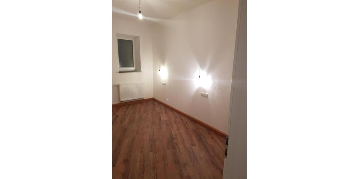 Erdgeschoßwohnung Kronach - 2 Zimmer, 100 m&sup2;, 900&euro; | Angebot:26476769