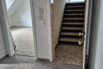 Schöne helle Dachgeschosswohnung in MG-Venn 2 zimmer