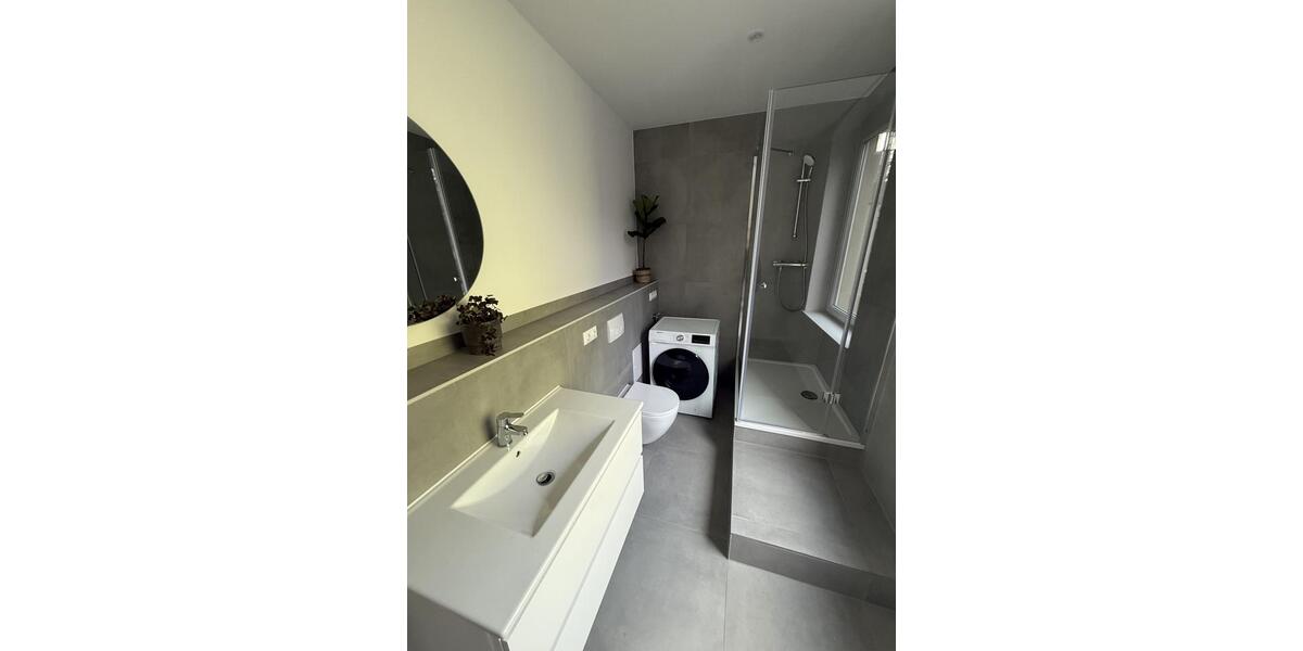 Wohnen auf Zeit Glauchau - 8 Zimmer, 156 m&sup2;, 15&euro; | Angebot:17320207