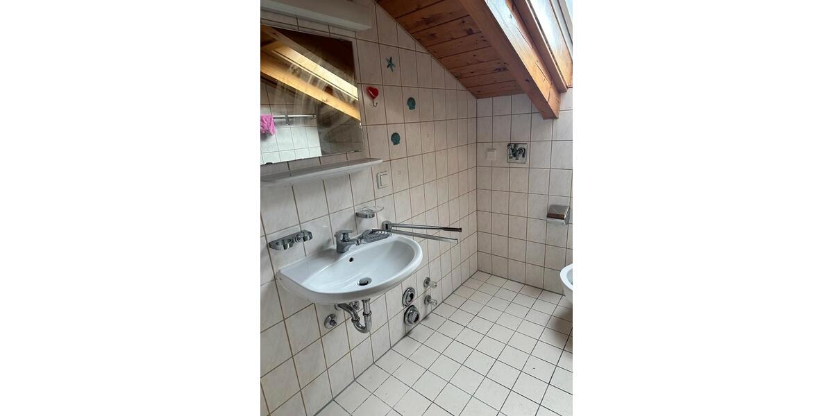Dachgeschoßwohnung Hausham - 1 Zimmer, 30 m&sup2;, 490&euro; | Angebot:26294833
