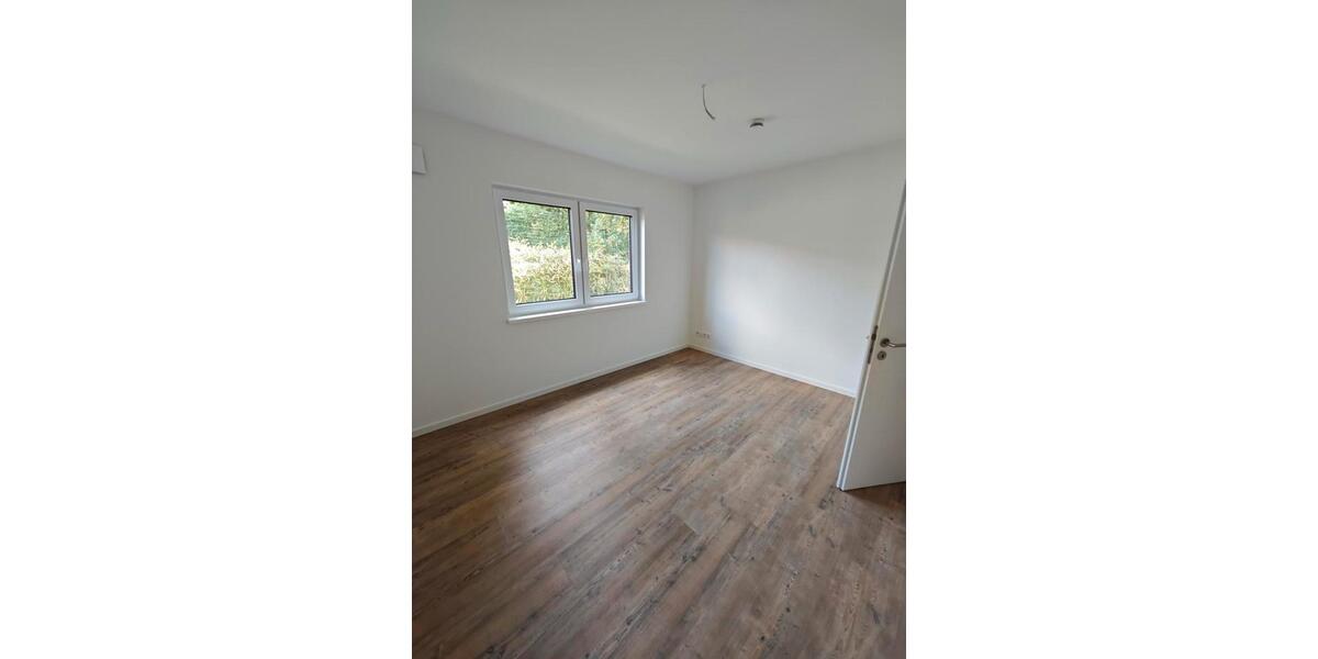 Erdgeschoßwohnung Hude (Oldenburg) - 3 Zimmer, 96 m&sup2;, 1.250&euro; | Angebot:26702143