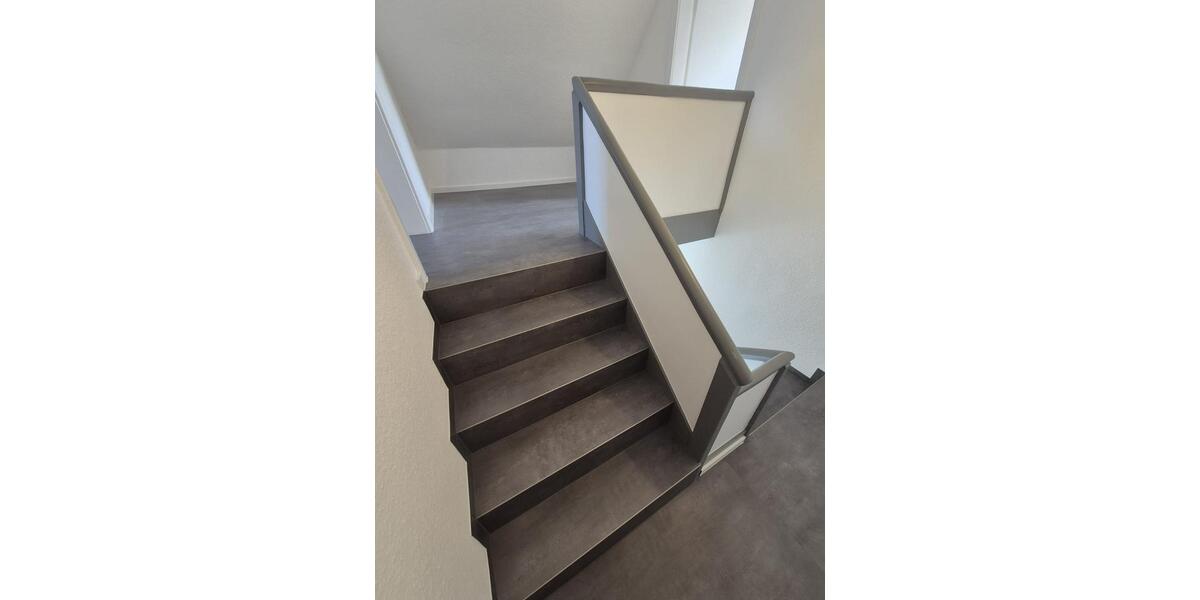 Einfamilienhaus Budenheim - 6 Zimmer, 240 m&sup2;, 2.190&euro; | Angebot:25949525