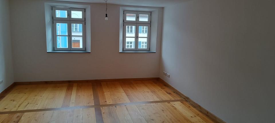 Etagenwohnung Oettingen in Bayern - 3 Zimmer, 98 m&sup2;, 1.200&euro; | Angebot:24875628