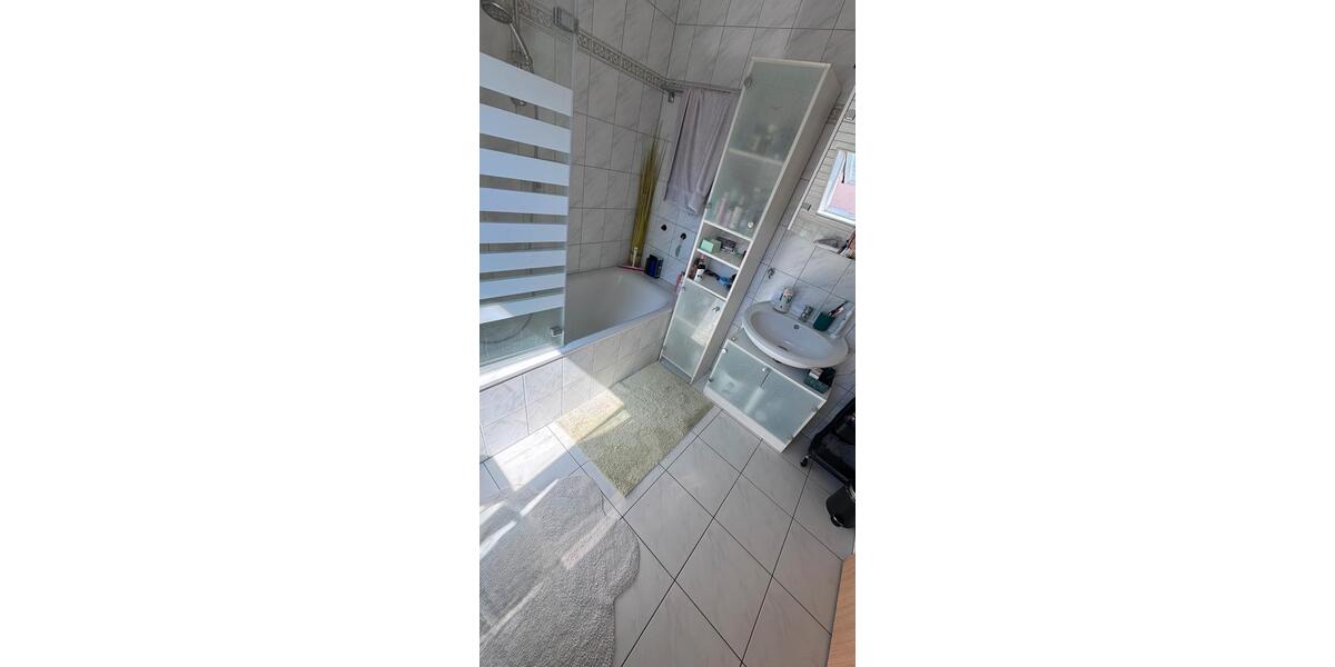 Etagenwohnung Niederwerrn - 3.5 Zimmer, 85 m&sup2;, 1.050&euro; | Angebot:26303057