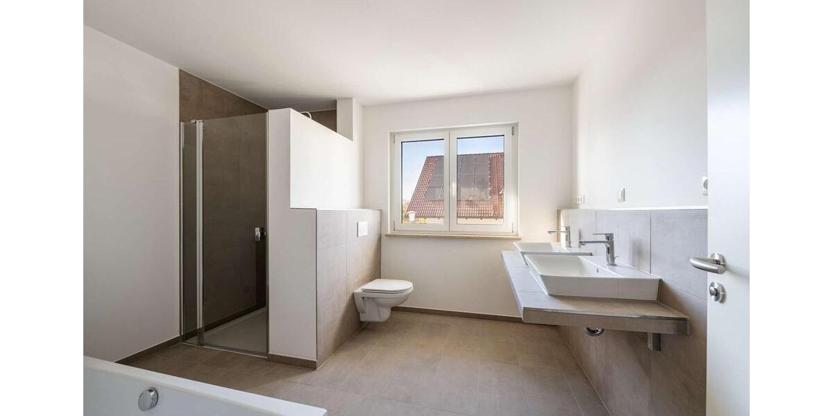 Doppelhaushälfte Gilching - 7 Zimmer, 201 m&sup2;, 3.700&euro; | Angebot:26283701