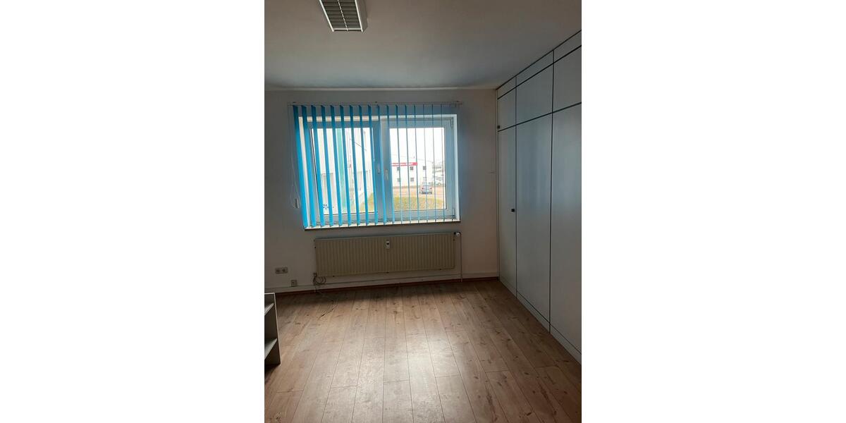 Gewerbeobjekt Lübeck Sankt Lorenz Nord - 9&euro; | Angebot:26188019