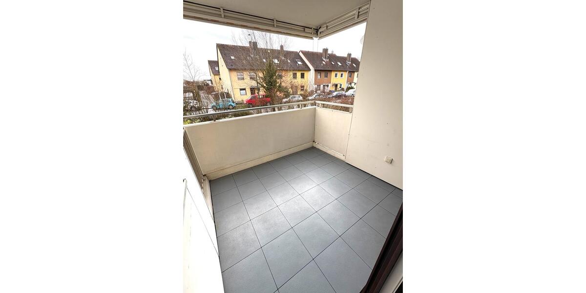 Etagenwohnung Höchberg - 3 Zimmer, 83 m&sup2;, 950&euro; | Angebot:26573309