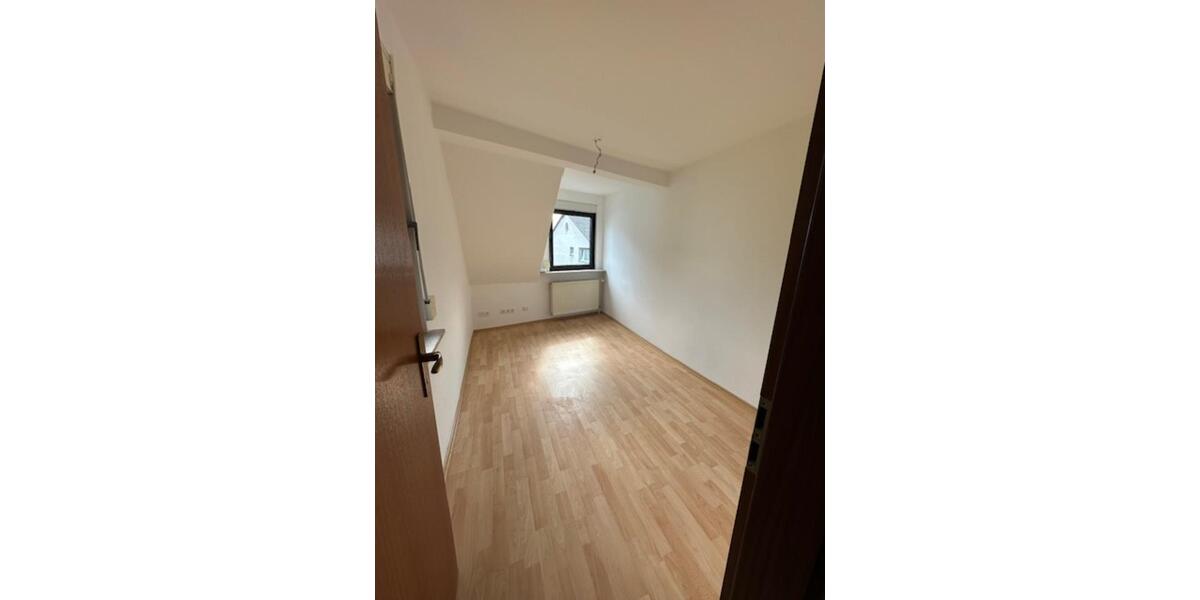 Einfamilienhaus Bad Camberg - 6 Zimmer, 130 m&sup2;, 1.100&euro; | Angebot:25872764