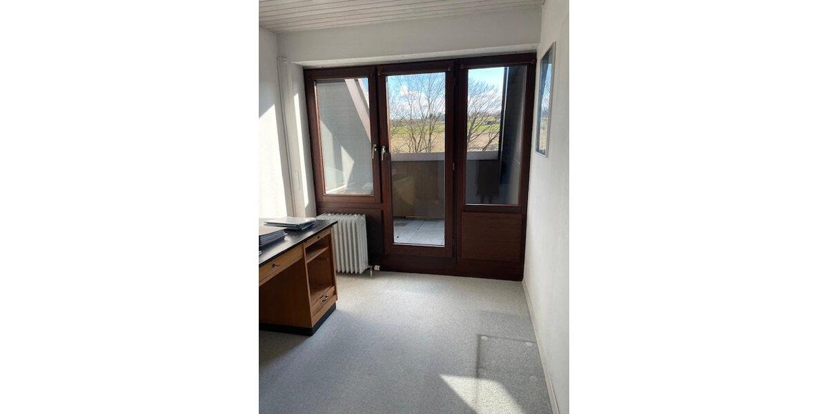 Etagenwohnung Oberboihingen - 6 Zimmer, 125 m&sup2;, 1.550&euro; | Angebot:26346927