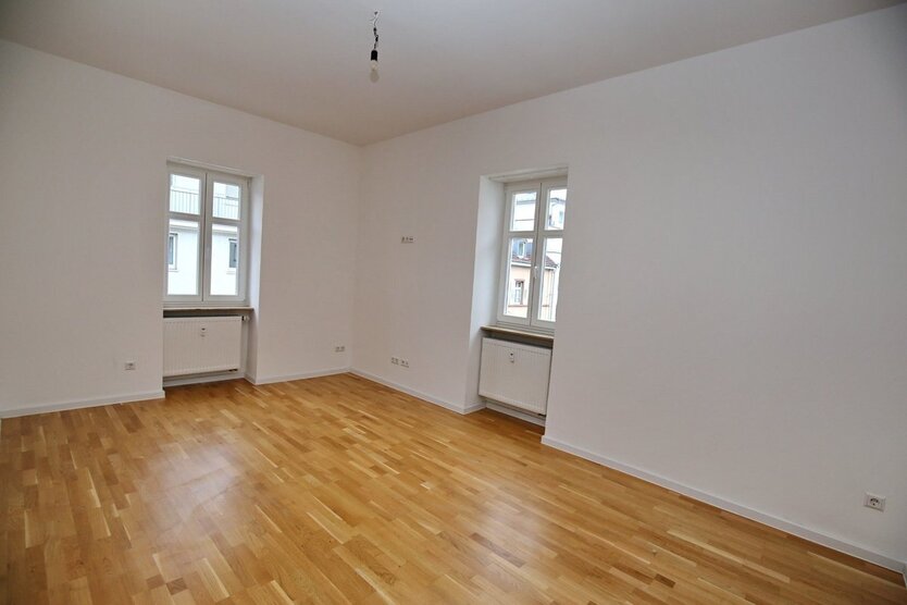 Zauberhafte, kernsanierte Altbauwohnung in Innenstadtlage 4 zimmer