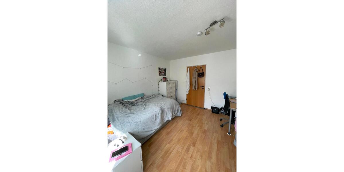 Wohnen auf Zeit Rheinbach - 5 Zimmer, 82 m&sup2;, 435&euro; | Angebot:26415738
