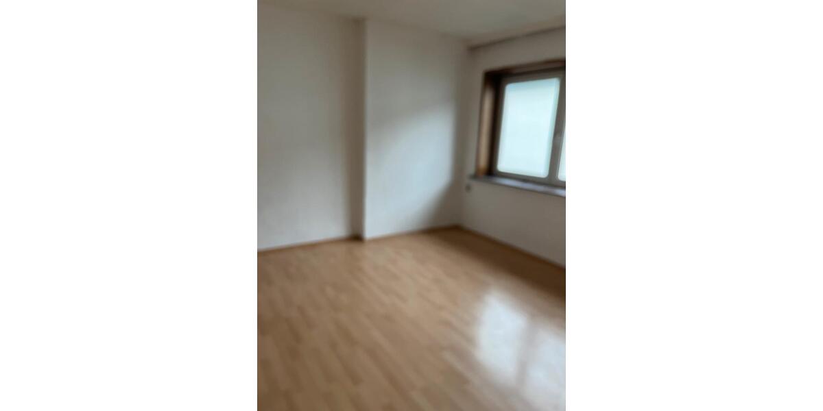 Etagenwohnung Siegen - 5 Zimmer, 140 m&sup2;, 1.785&euro; | Angebot:25064599