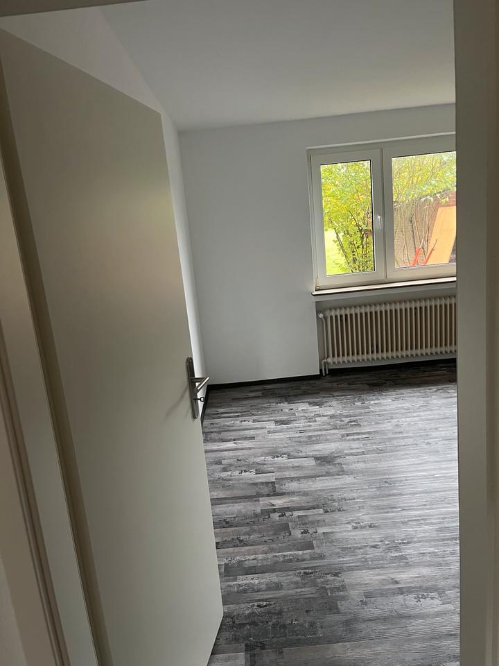 Schöne 3 Zimmerwohnung mit Garten zimmer