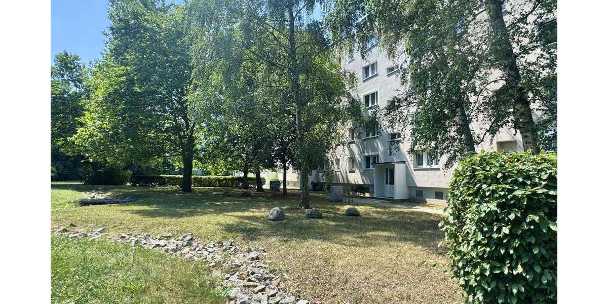 Etagenwohnung Halle Südstadt - 3 Zimmer, 61 m&sup2;, 394&euro; | Angebot:27014071