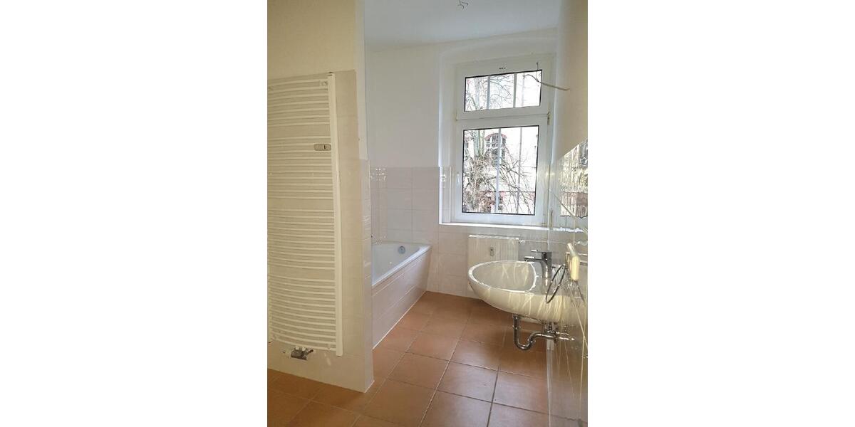 Etagenwohnung Crimmitschau - 4 Zimmer, 95 m&sup2;, 500&euro; | Angebot:26163018