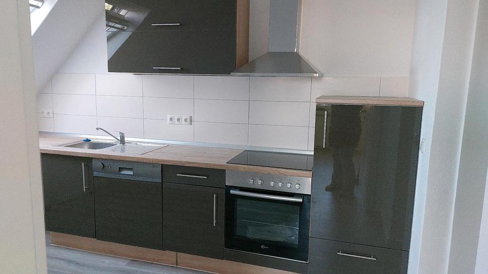 Dachgeschoßwohnung Breitenfelde - 2 Zimmer, 42 m&sup2;, 300&euro; | Angebot:26208373