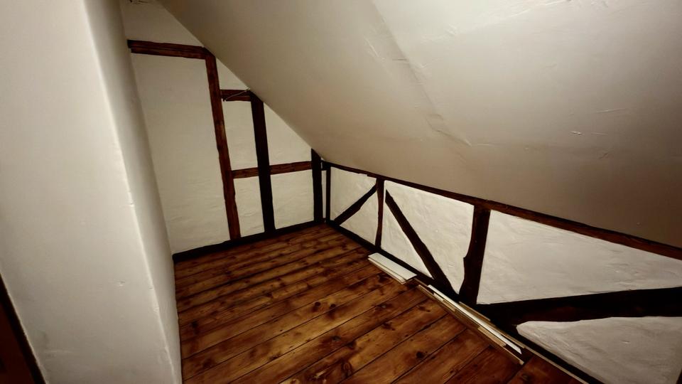 Dachgeschoßwohnung Hessisch Lichtenau - 4 Zimmer, 116 m&sup2;, 850&euro; | Angebot:26010384