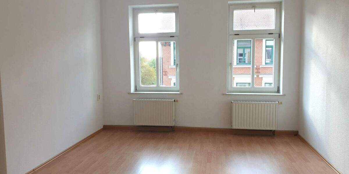 Etagenwohnung Markkleeberg - 4 Zimmer, 100 m&sup2;, 1.000&euro; | Angebot:25037996