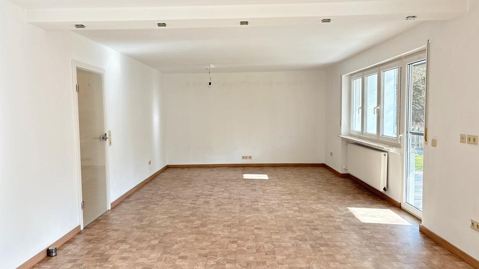 Etagenwohnung Hohenroth - 2 Zimmer, 95 m&sup2;, 600&euro; | Angebot:25995135