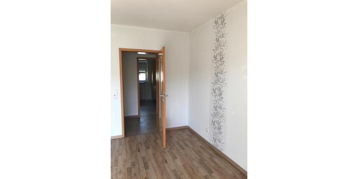 Etagenwohnung Feuchtwangen - 3 Zimmer, 74 m&sup2;, 740&euro; | Angebot:25292368