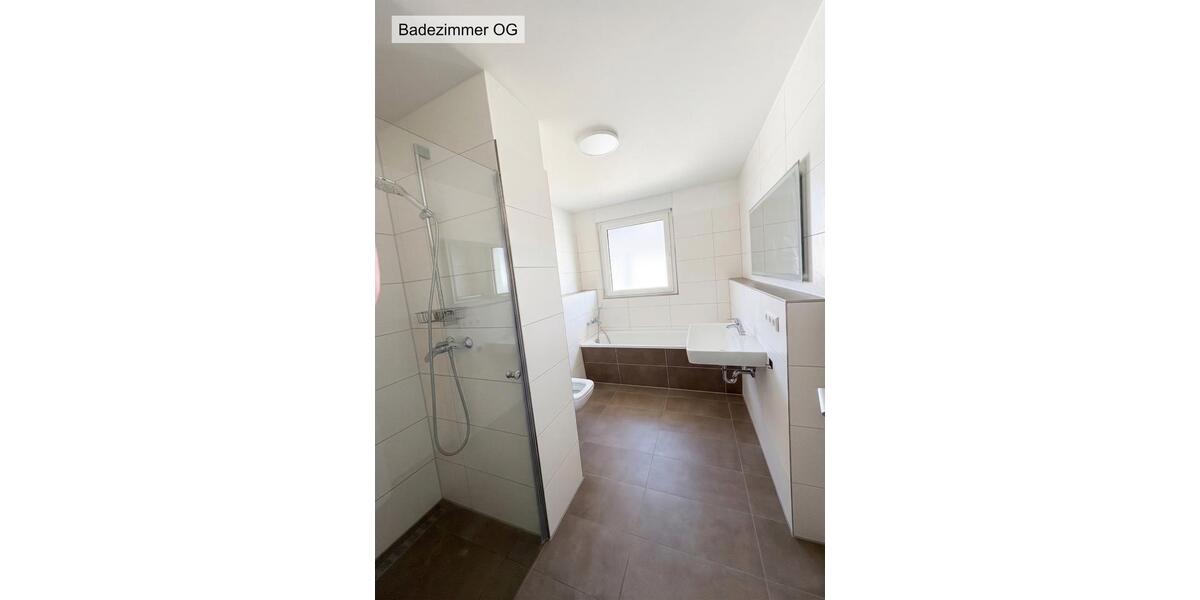 Doppelhaushälfte Rheinfelden (Baden) - 7 Zimmer, 131 m&sup2;, 2.450&euro; | Angebot:25921787