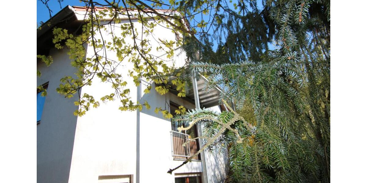 Dachgeschoßwohnung Zell - 3 Zimmer, 73 m&sup2;, 482&euro; | Angebot:26489973