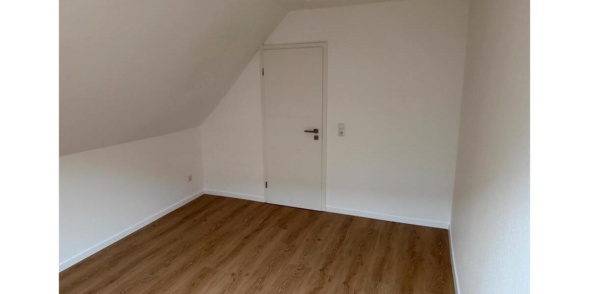 Dachgeschoßwohnung Uelzen - 2 Zimmer, 70 m&sup2;, 700&euro; | Angebot:26255717