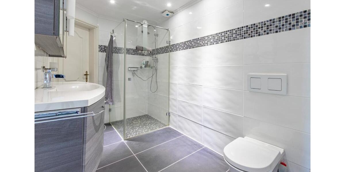 Doppelhaushälfte Wiesmoor - 5 Zimmer, 200 m&sup2;, 1.950&euro; | Angebot:26373545