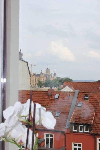 Etagenwohnung Schwerin Feldstadt - 4 Zimmer, 95 m&sup2;, 1.290&euro; | Angebot:24607940