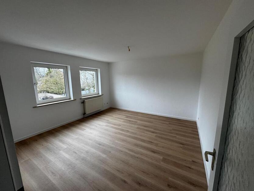 Frisch renovierte 2-Zi.-Whg. in ruhiger Lage – sofort bezugsfrei