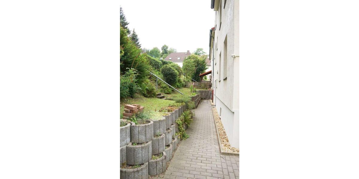 Dachgeschoßwohnung Zwickau - 1 Zimmer, 38 m&sup2;, 240&euro; | Angebot:25977801