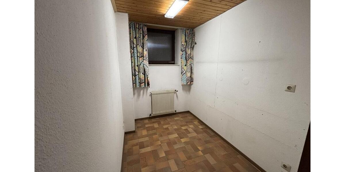 Bungalow Waiblingen Beinstein - 5.5 Zimmer, 156 m&sup2;, 2.050&euro; | Angebot:25097412