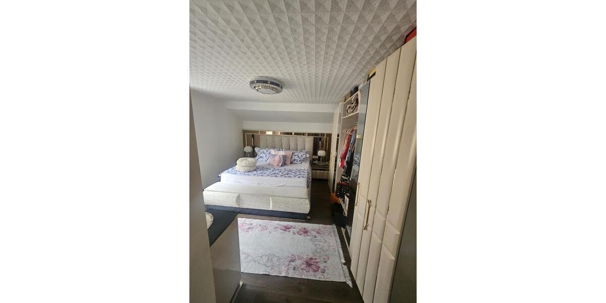 Dachgeschoßwohnung Sulzbach (Saar) - 1 Zimmer, 100 m&sup2;, 750&euro; | Angebot:26232576