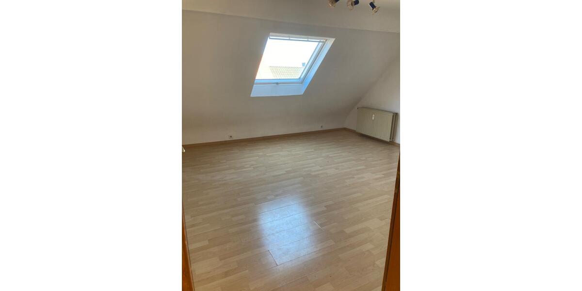 Dachgeschoßwohnung Losheim am See - 2 Zimmer, 50 m&sup2;, 400&euro; | Angebot:26560633
