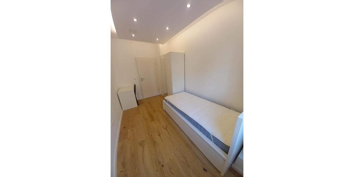Erdgeschoßwohnung Stuttgart Stuttgart-West - 1 Zimmer, 10 m&sup2;, 440&euro; | Angebot:26637750