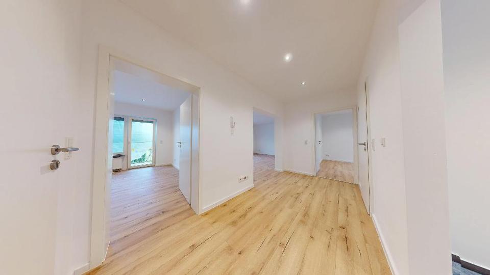 +++Kernsanierte moderne 3 Zimmer, Küche, Tageslicht-Duschbad, mit Südbalkon+++ zimmer