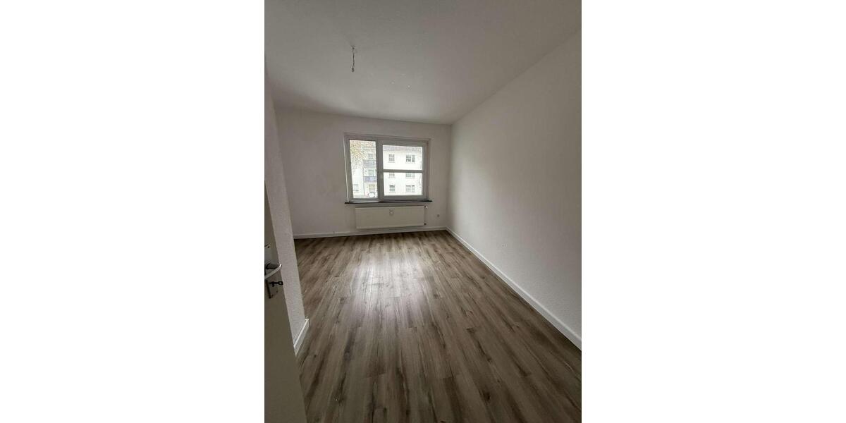 Etagenwohnung Wetter (Ruhr) - 4 Zimmer, 118 m&sup2;, 890&euro; | Angebot:24393543