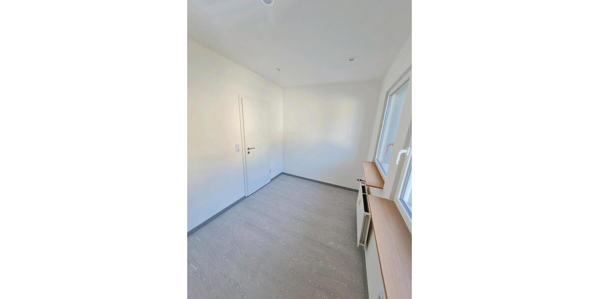 Erdgeschoßwohnung Wissen - 5 Zimmer, 140 m&sup2;, 850&euro; | Angebot:26602591